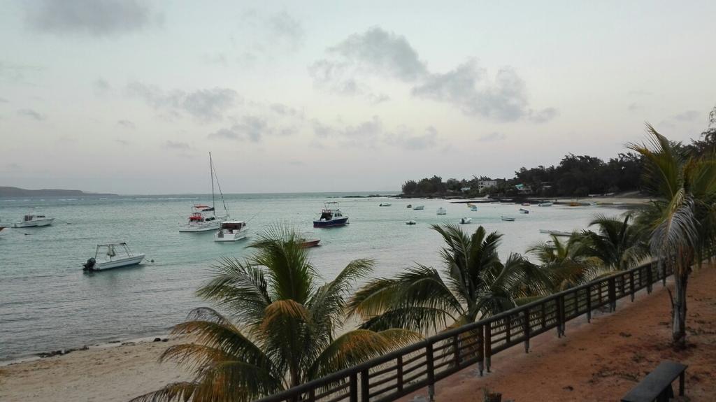La Francaise Hotel Pereybere Beach Exterior photo